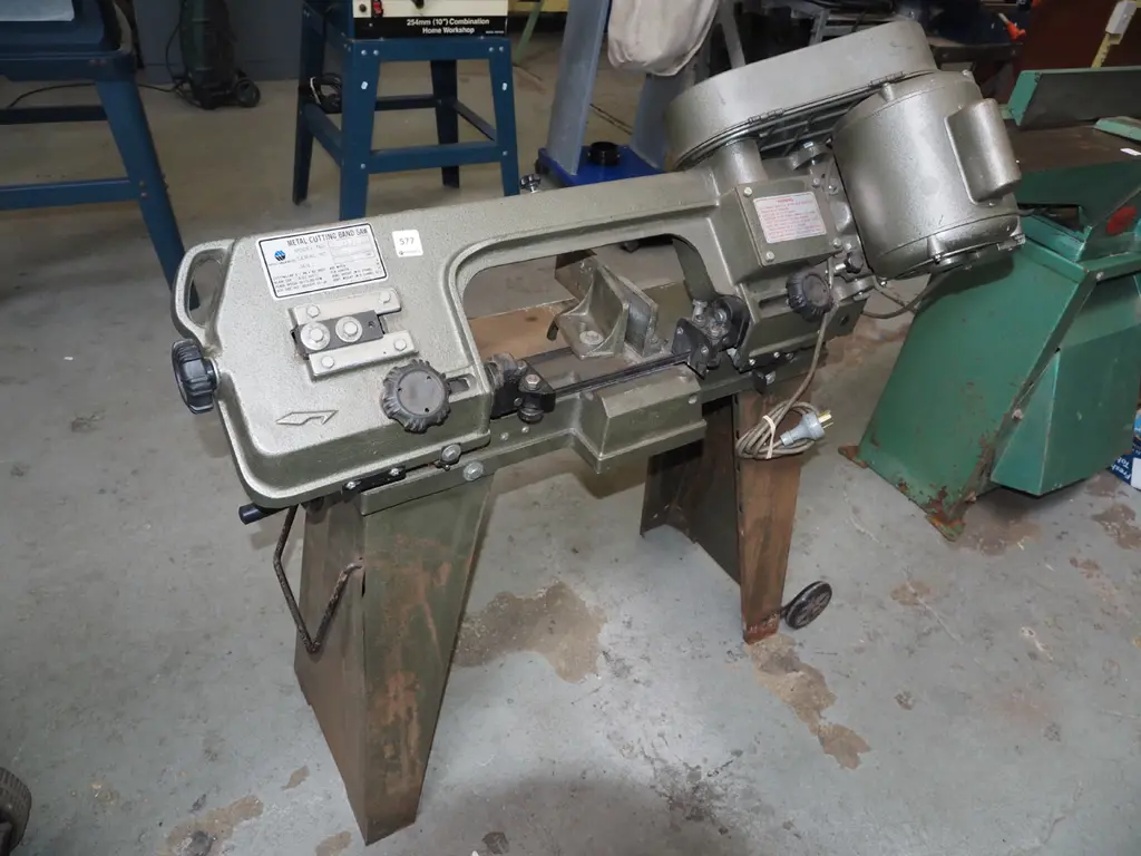 Myles Walker Ltd metal cutting band saw Image 1++