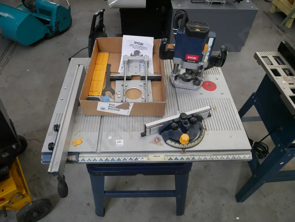 Ryobi router/circular saw table with Ryobi plunge router and accessories Image 1++