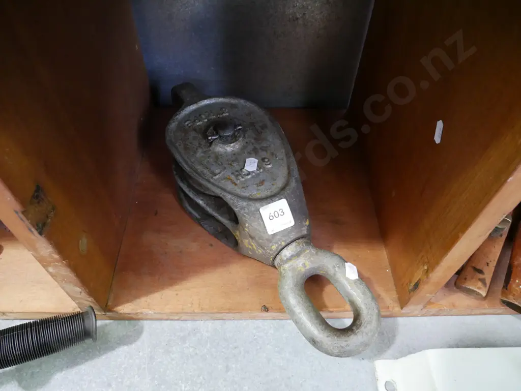 large vintage dual pulley Image 1++