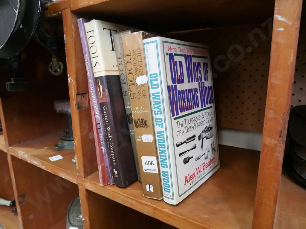 woodworker and antique tool reference books Image 1++