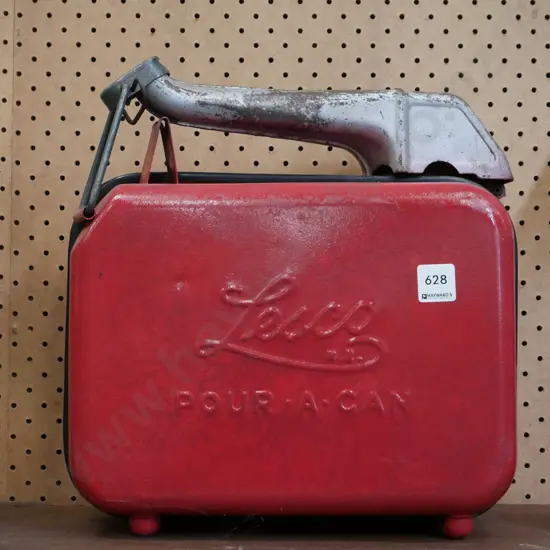 Lesco pourer can