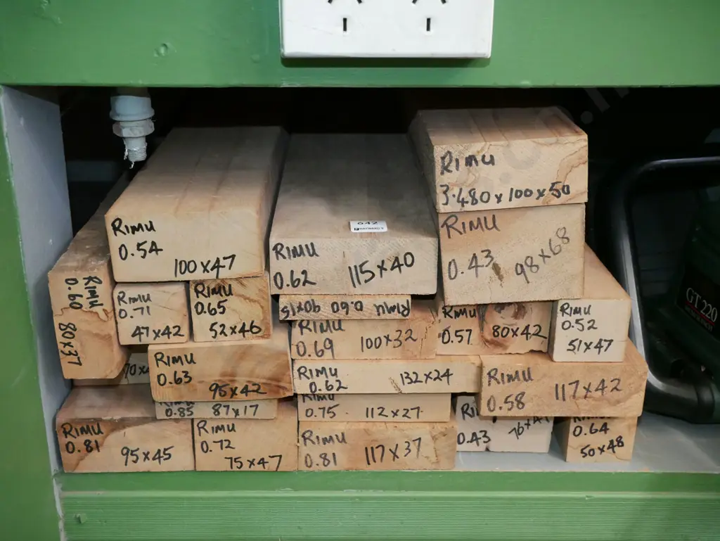 various lenths of rimu Image 1++