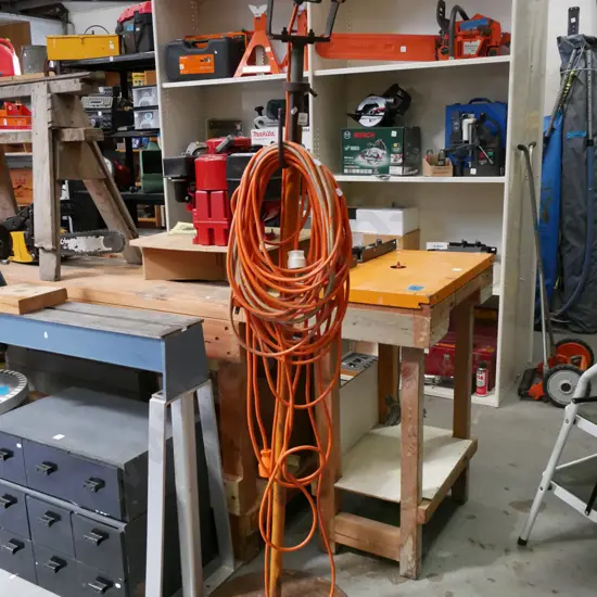 halogen light on stand with additional extension cord