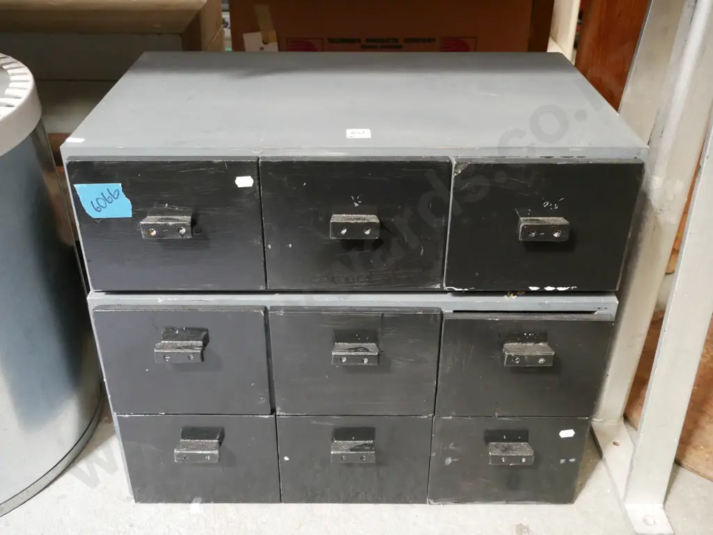 2x sets of drawers and various bolts and nuts Image 1++