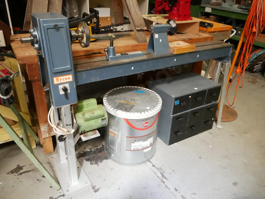 Rycon woodworker's lathe Image 1++