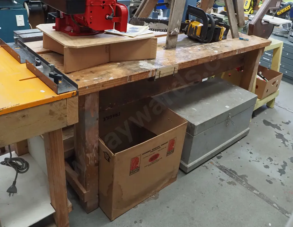 wooden woodworker's bench H860 W1830 D690 Image 1++