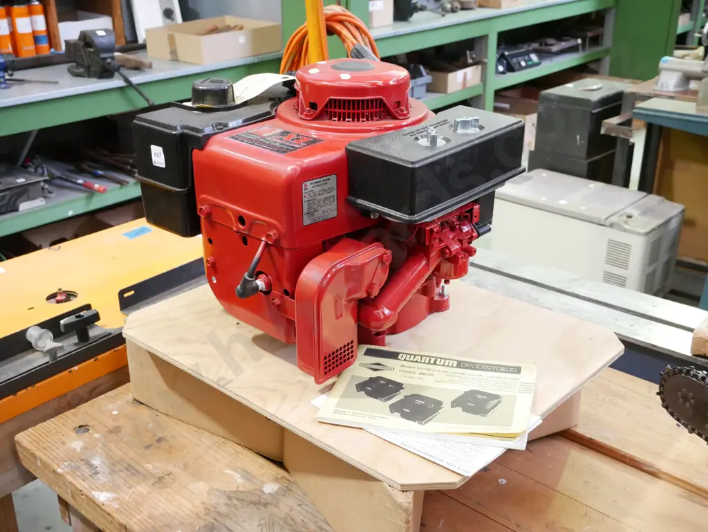 as new Tecumseh 4 stroke engine - original box Image 1++