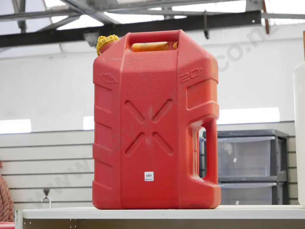 plastic 20L fuel container Image 1++