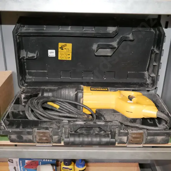 Dewalt reciprocating saw in case