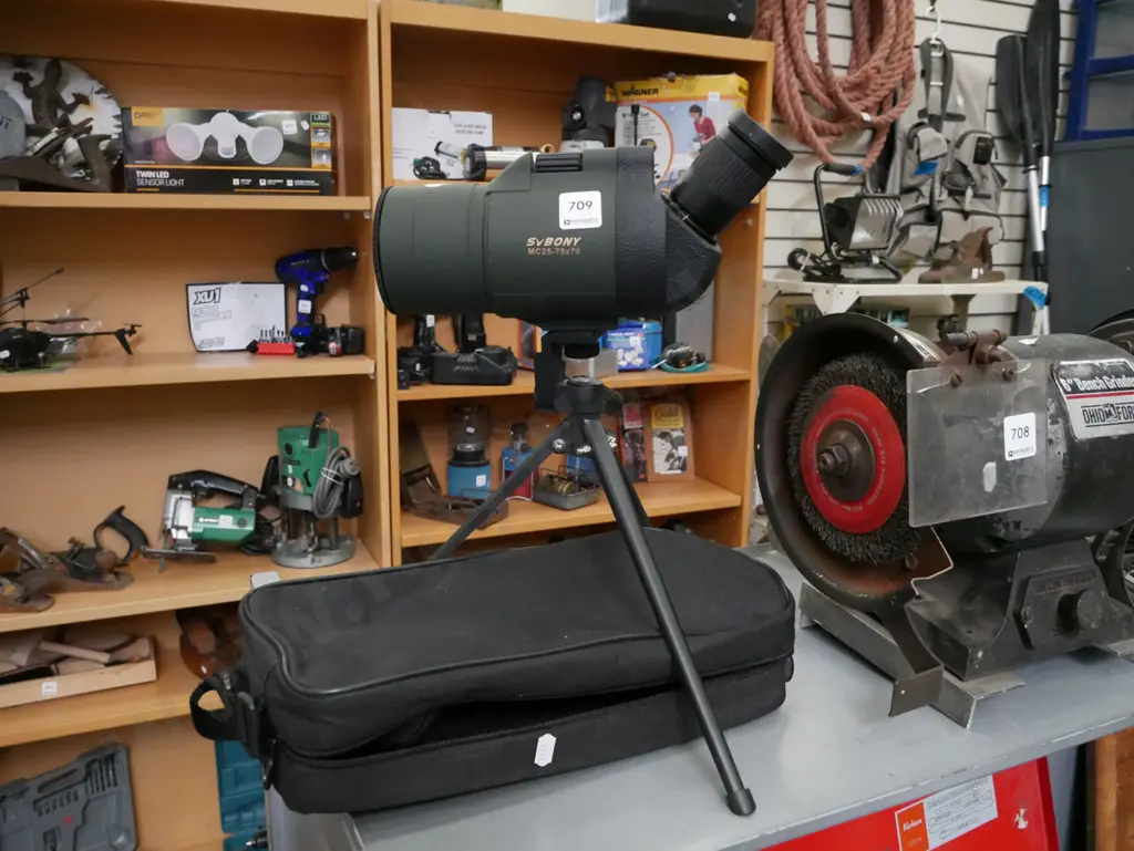 Svbony MC25 75x70 spotting scope Image 1++