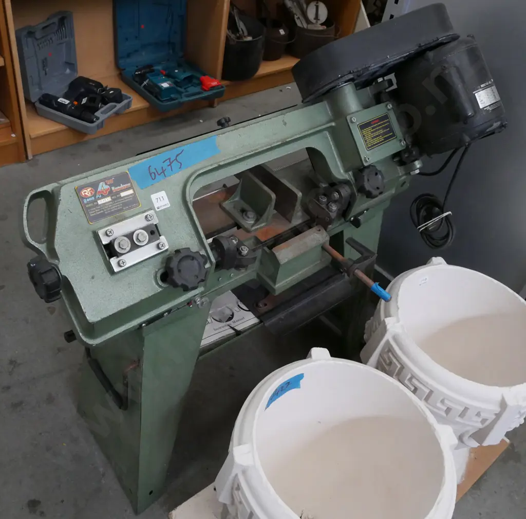 RF horizontal and vertical metal cutting band saw Image 1++