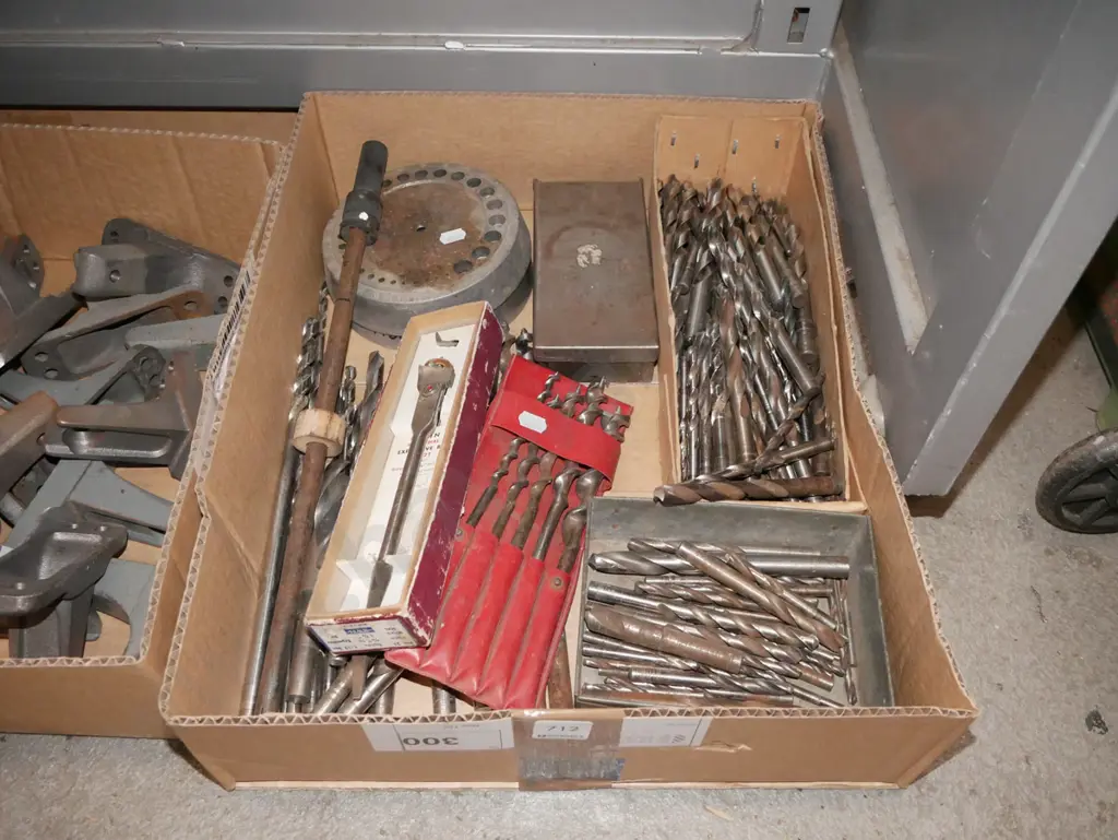box of drill bits Image 1++