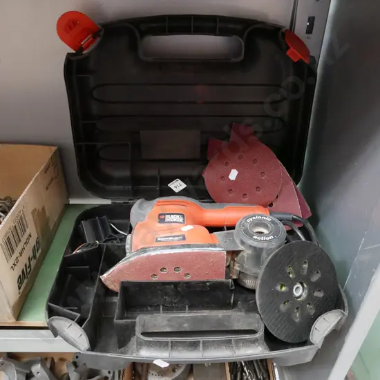 Black & Decker cased orbital sander