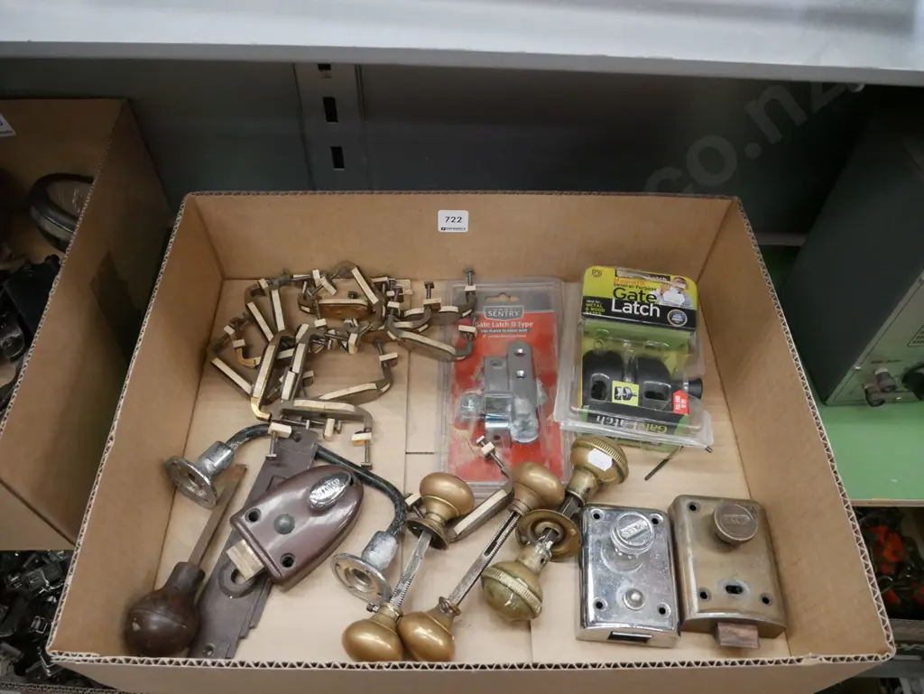 box; door and cupboard hardware Image 1++