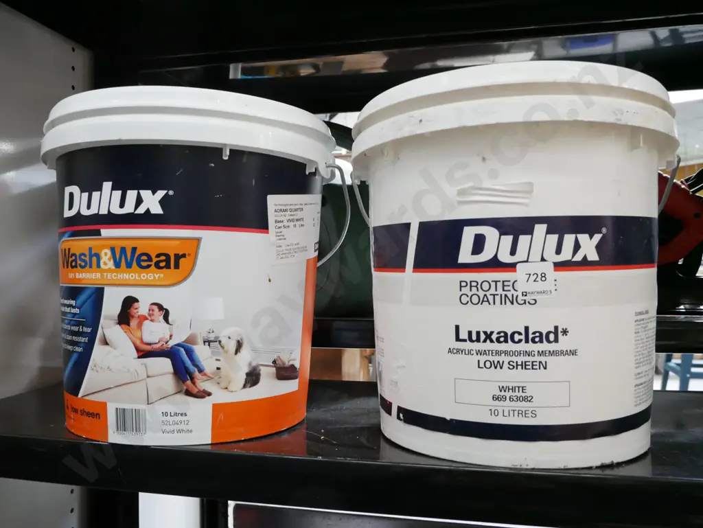 2x 10L pails of Dulux wash and wear paint Image 1++