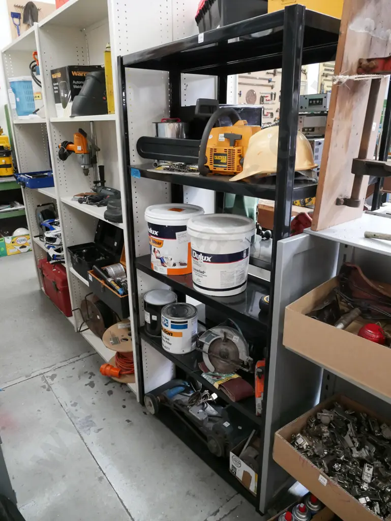 black metal workshop shelves H1830 W925 D330 Image 1++