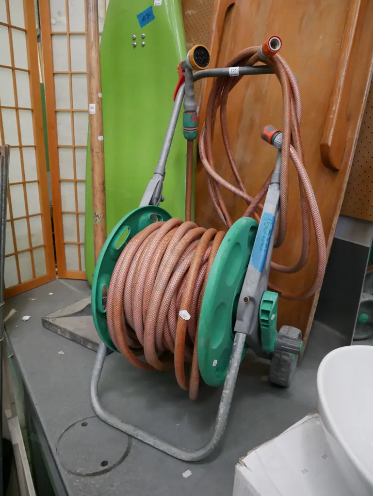 garden hose and reel Image 1++