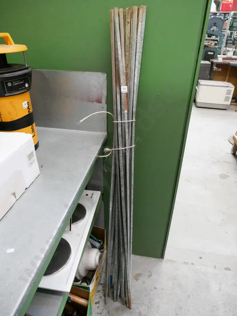 metal garden stakes Image 1++