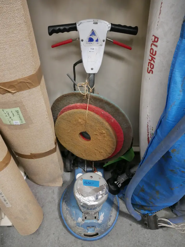 floor polisher with additional polishing discs Image 1++