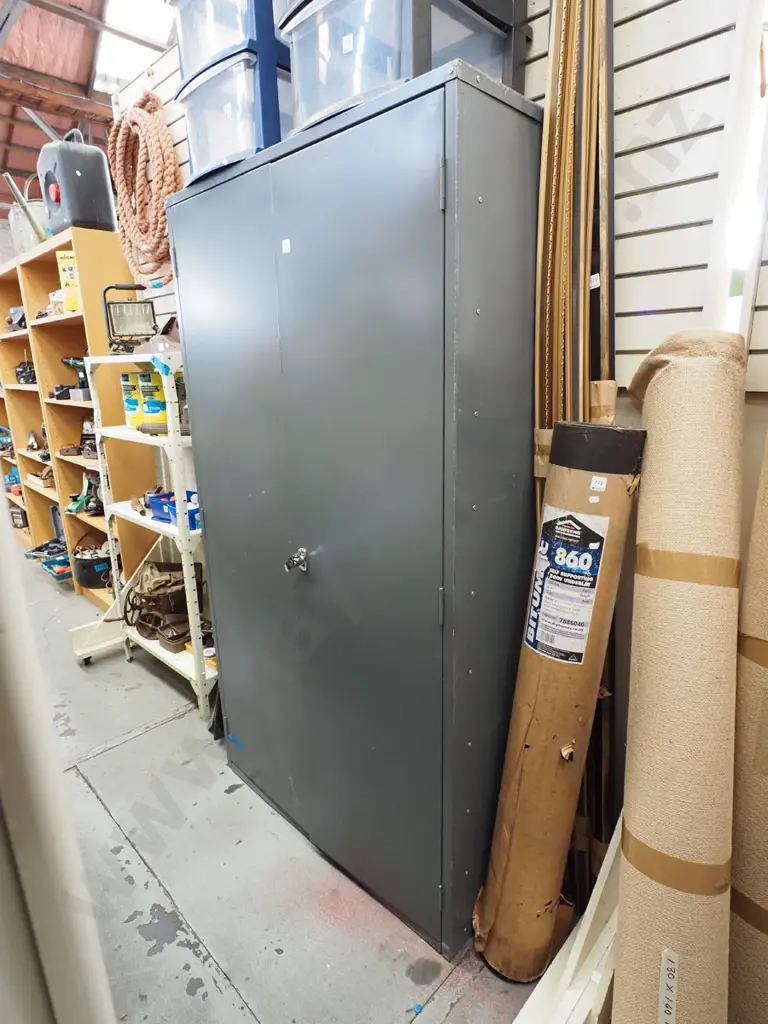 metal 2 door cupboard with internal pigeon holes - no key H1830 W1000 D410 Image 1++