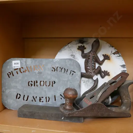 cast metal gecko,  Pitcairn Scout Group stencil etc