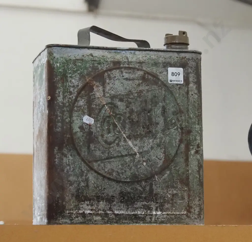 vintage Castrol petrol tin Image 1++