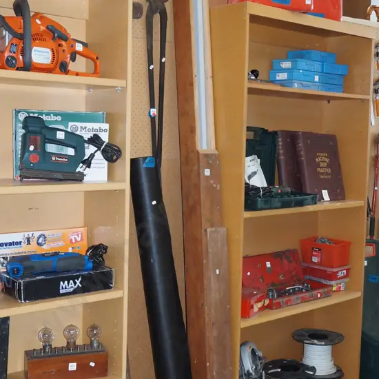 builder's straight edge in wooden case