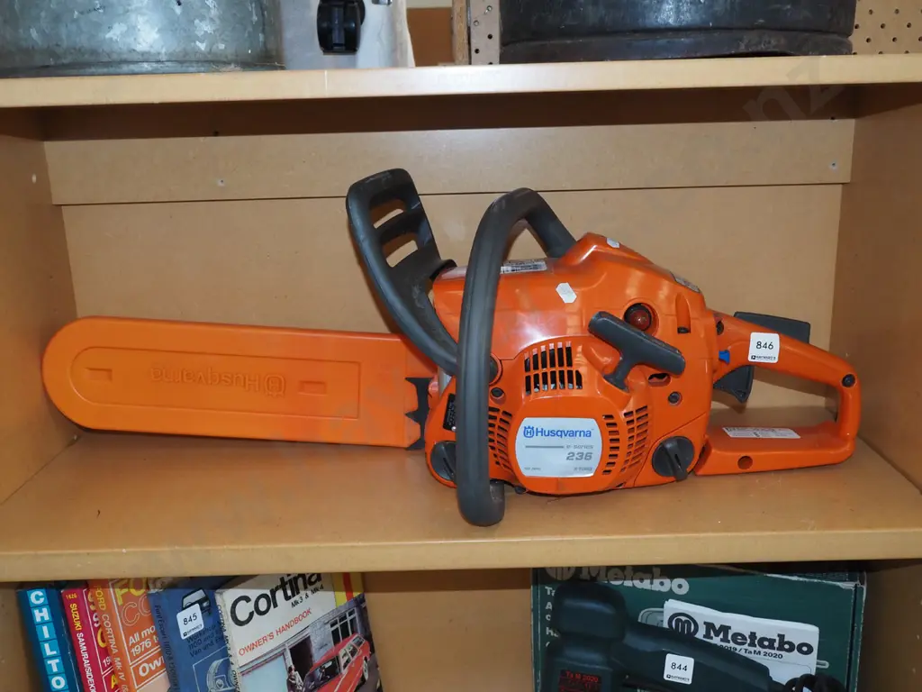 Husqvarna E series 236 chainsaw Image 1++