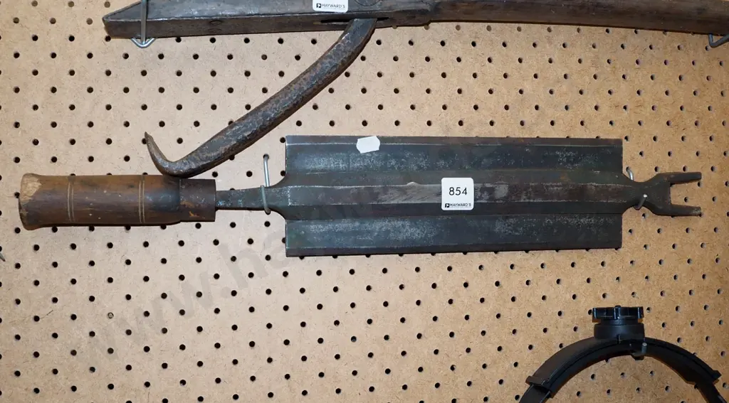 vintage beekeeper's wax knife Image 1++