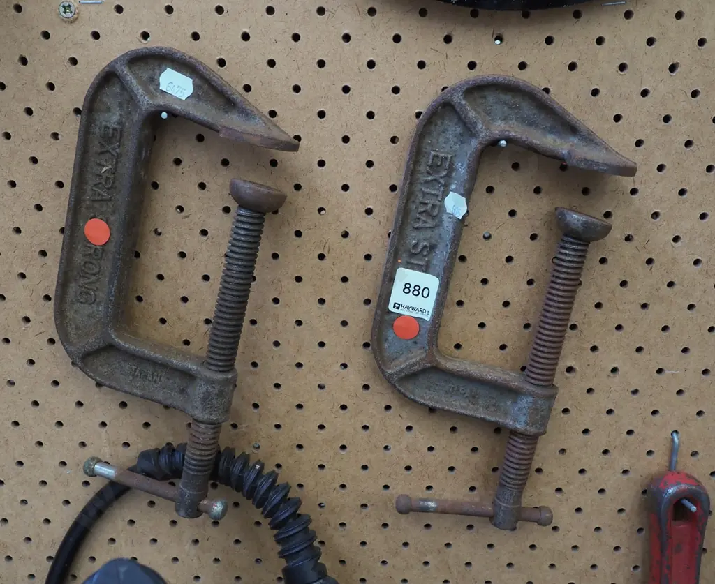2x rusty G clamps Image 1++
