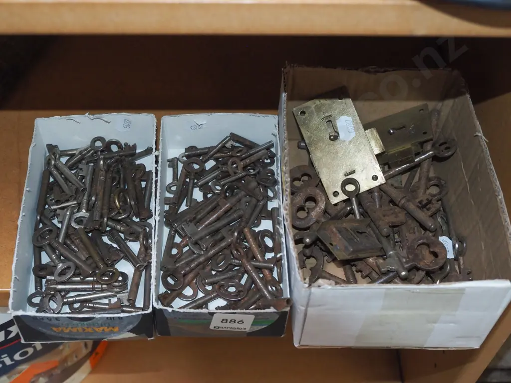 keys and vintage locks Image 1++