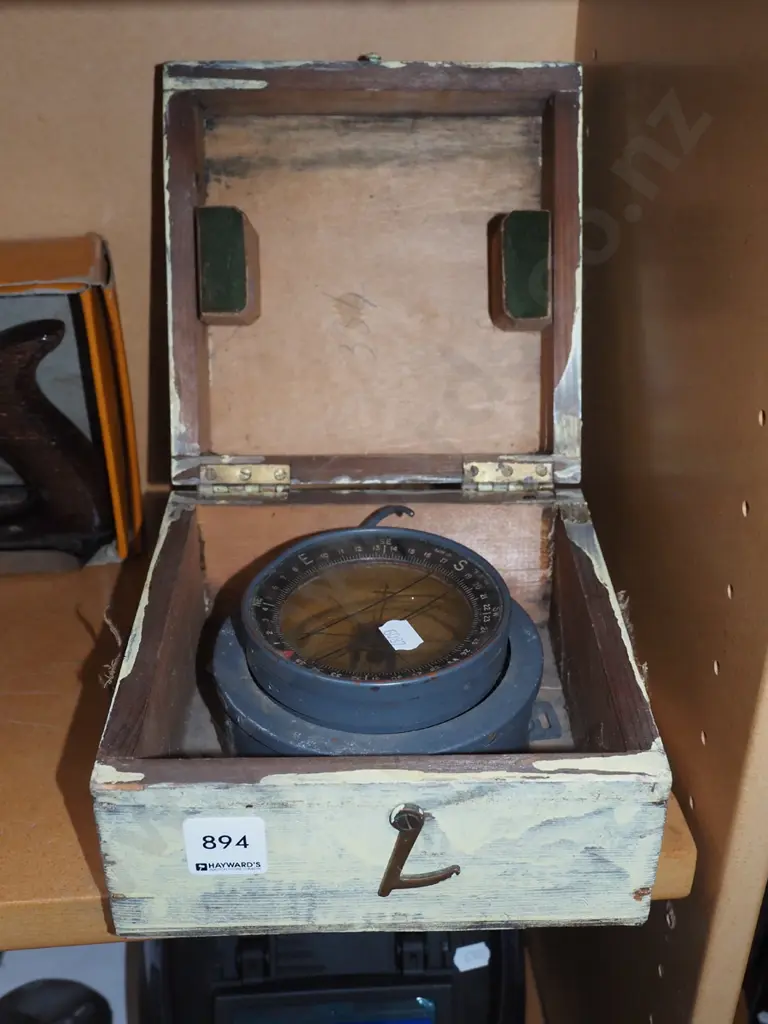 wood cased compass Image 1++