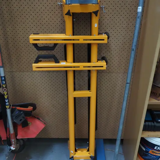 drop saw stand