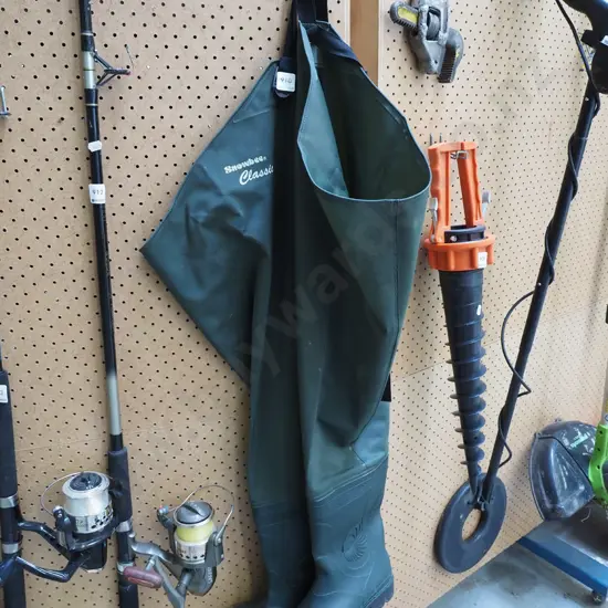 pair of size 43 Snowbee waders