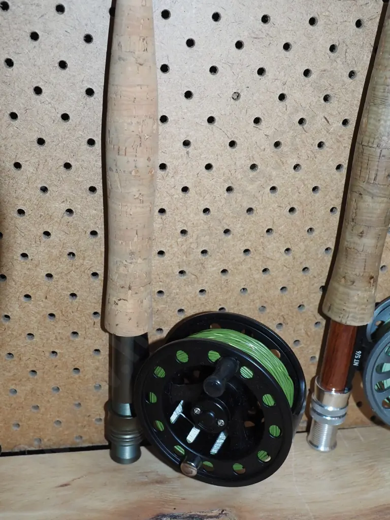 fly fishing rod, reel and carry case - blue dots Image 1++