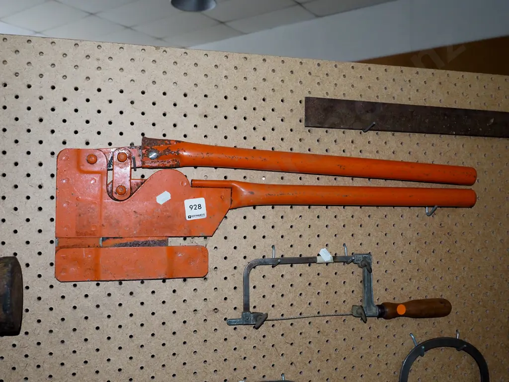 fibreboard cutter Image 1++