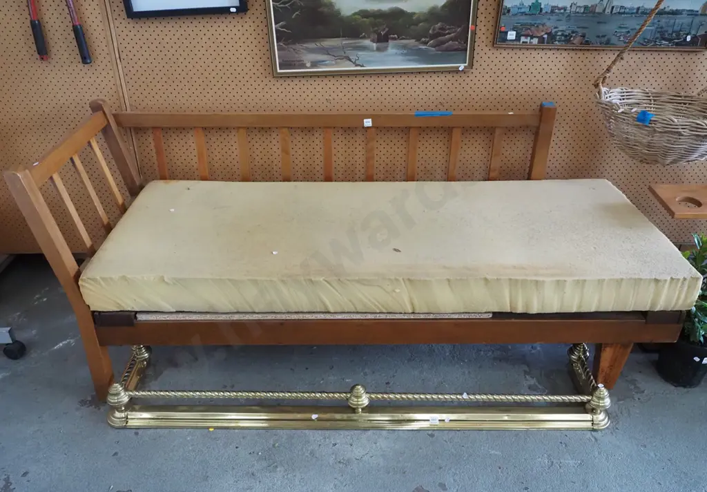 restorer's beech day bed Image 1++