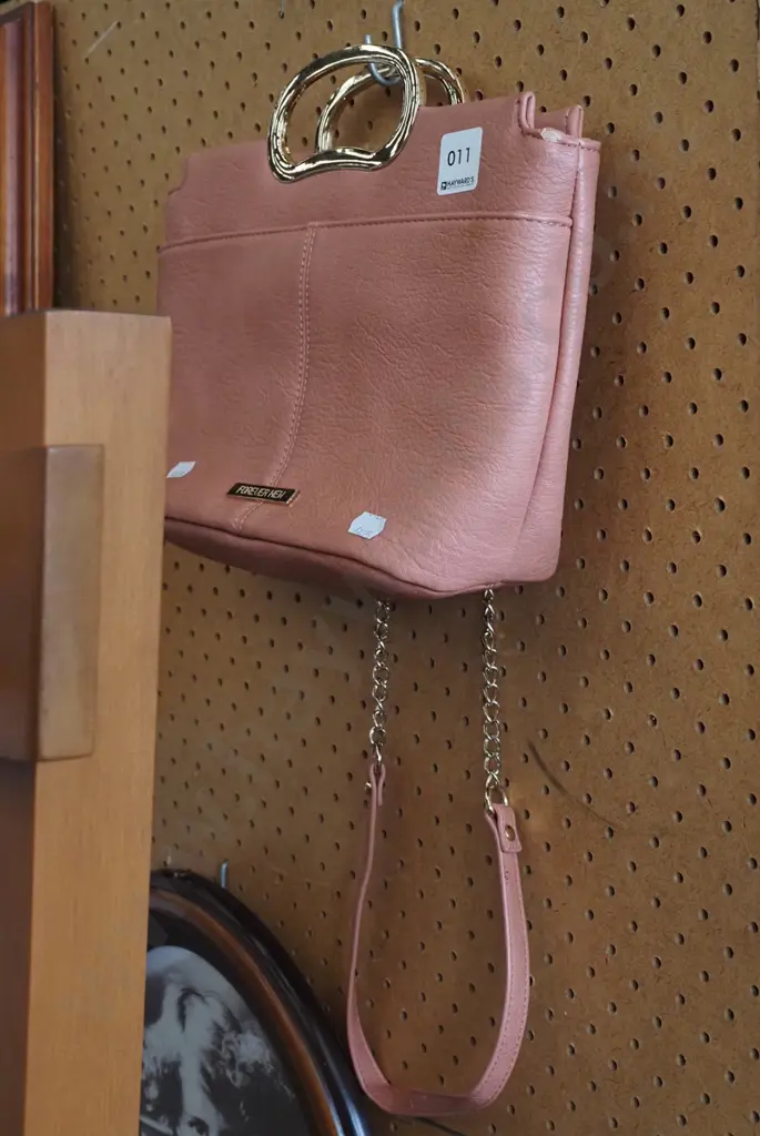 ladies hand bag Image 1++