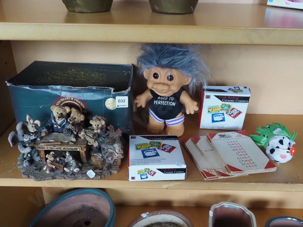 shelf; coasters, troll, Bear Boyds figurines etc Image 1++