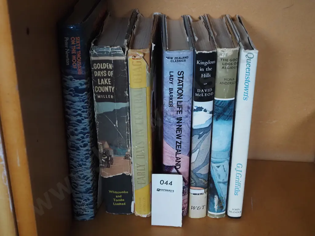 NZ history books Image 1++