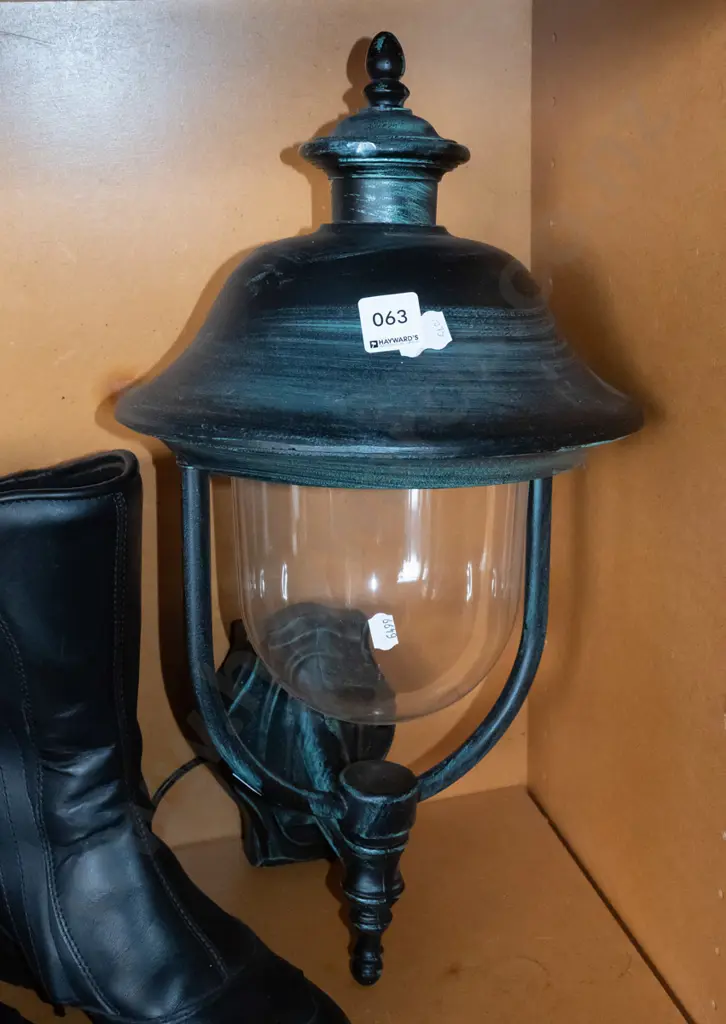 outdoor wall mounted light fitting Image 1++