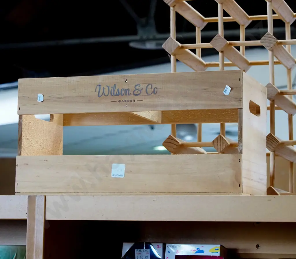 Wilson and Co garden crate Image 1++