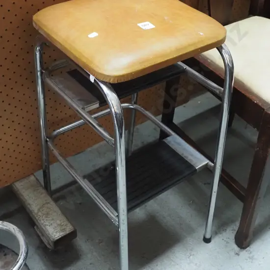 vinyl top step stool