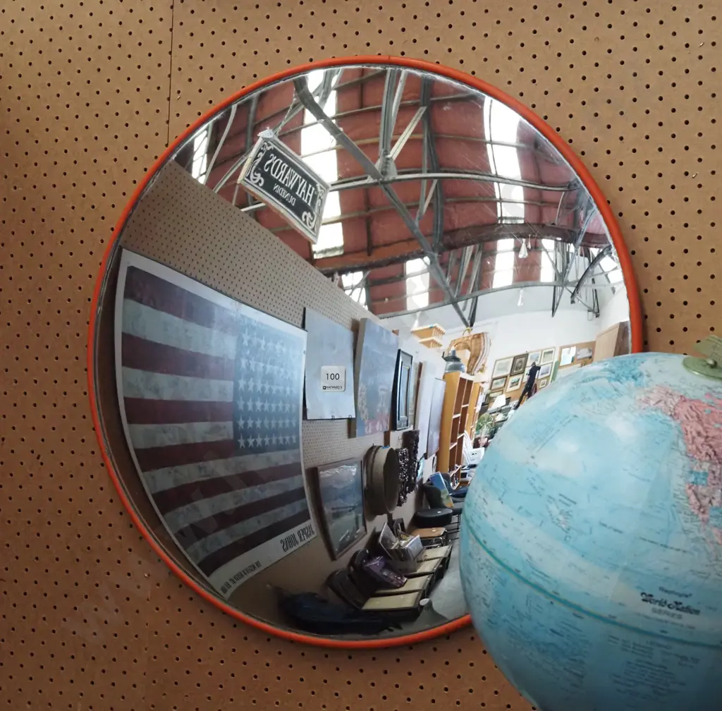 convex wall mirror Image 1++