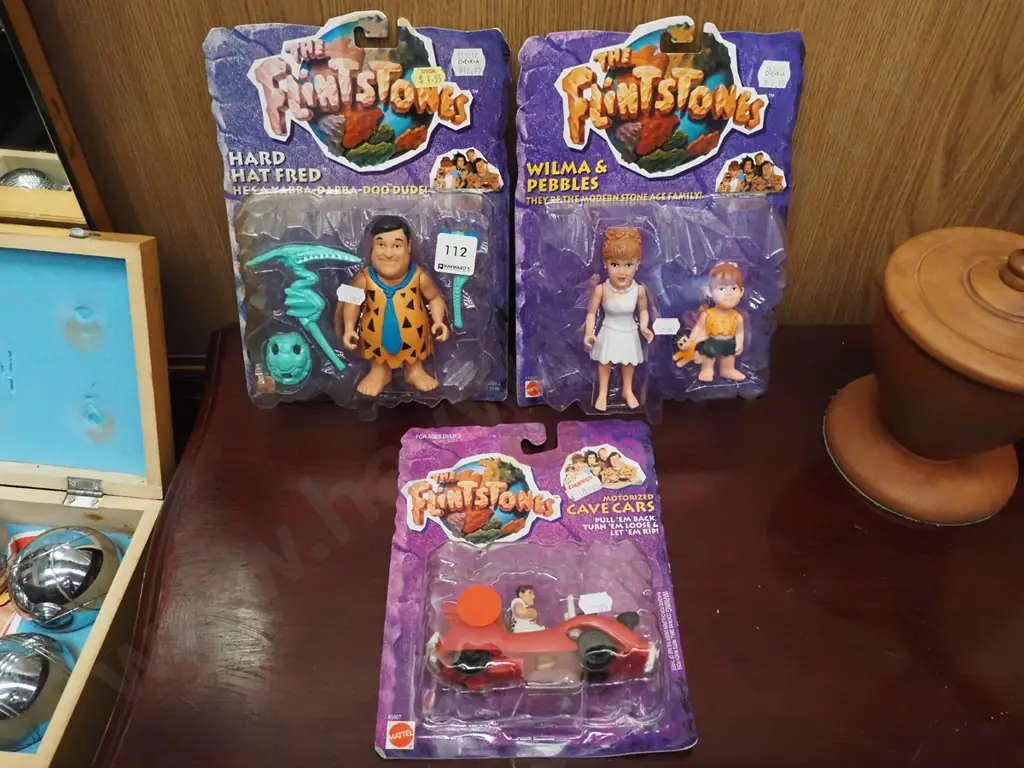 3x boxed Flinstones figurines Image 1++