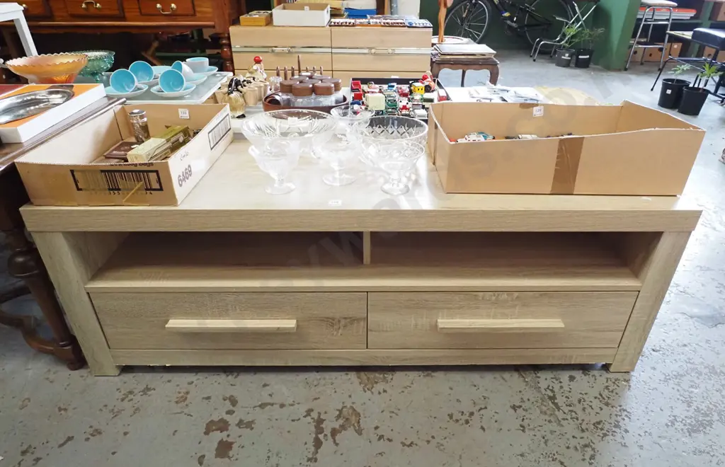 mdf faux wood veneer entertainment unit H460 W1320 D390 Image 1++