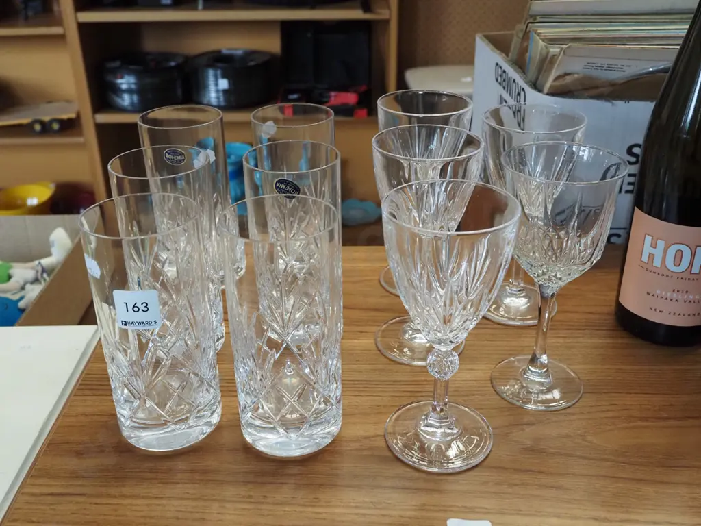 6x cut crystal tumblers, 5x stemmed wine glasses Image 1++