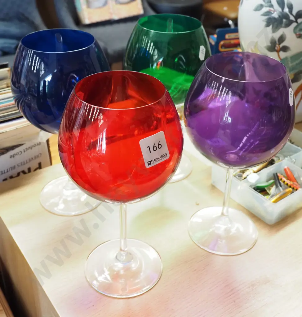 4x coloured glass goblets H220 Image 1++