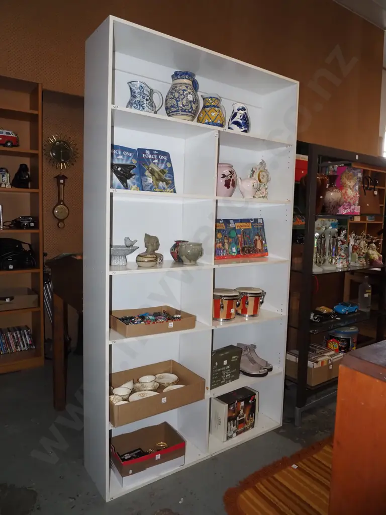 mdf melteca bookcase H2150 W1205 D300 Image 1++