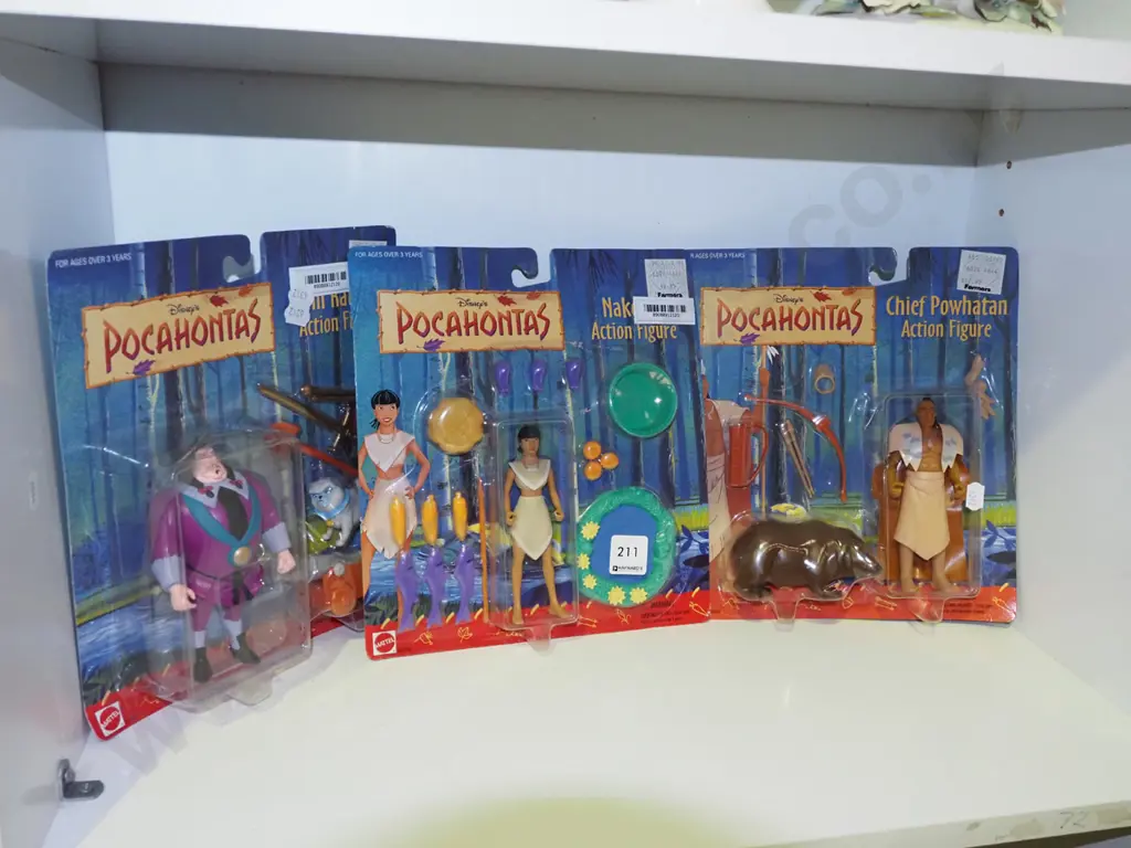 3x carded Pochahontas figurines Image 1++
